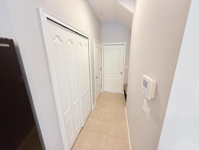 Building Photo - 1888 Compass Flower Way