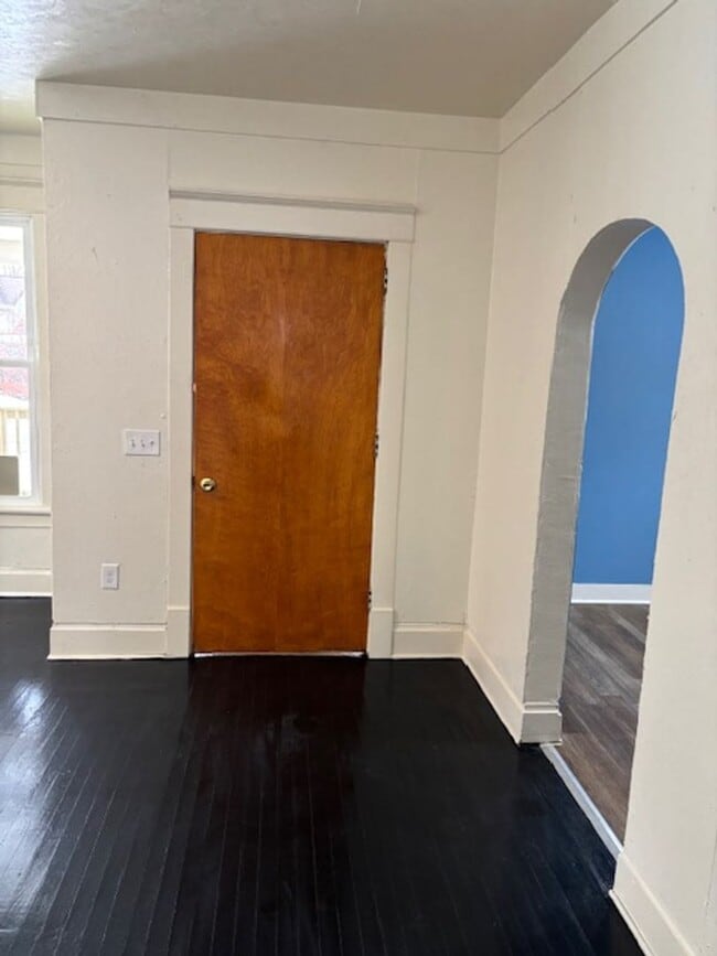 Building Photo - 1468 Hoyt St