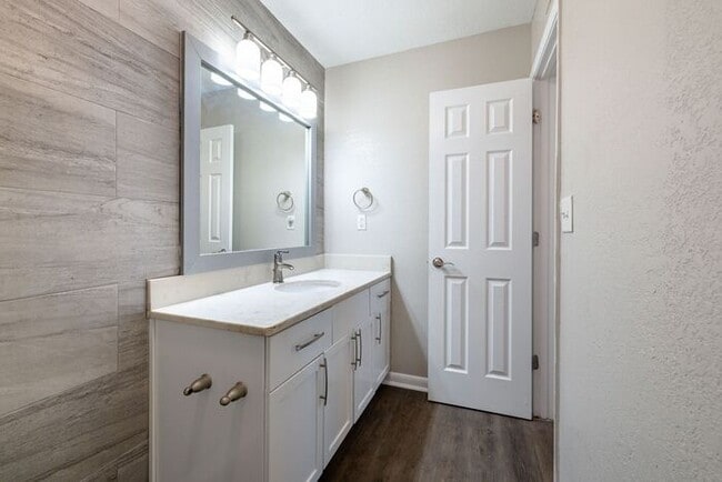 Building Photo - Spacious 2-Bedroom Elite Apartment with Private Balconies & Washer/Dryer