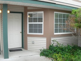Building Photo - 209 East 18th Ave #33