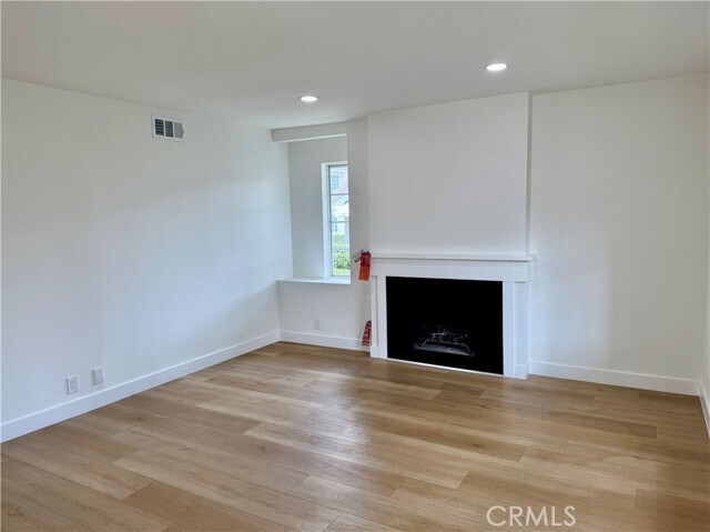 Building Photo - 46 Thicket