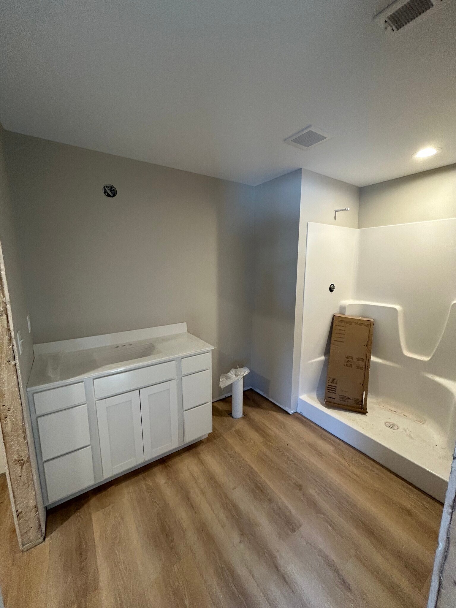 Building Photo - 304 Jennifer