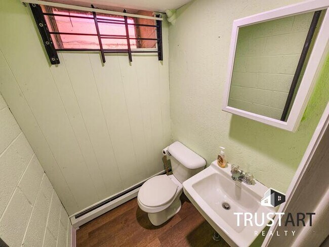 Building Photo - 2-bedroom house in Lawndale North East Phi...