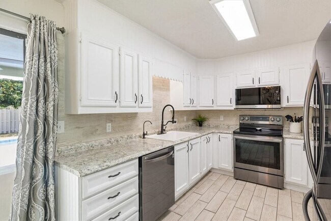 Building Photo - 8795 101st Ct