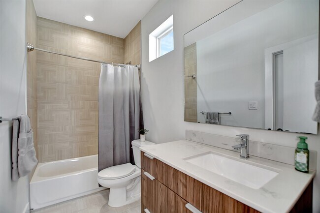 Building Photo - 5507 Robusto Pl