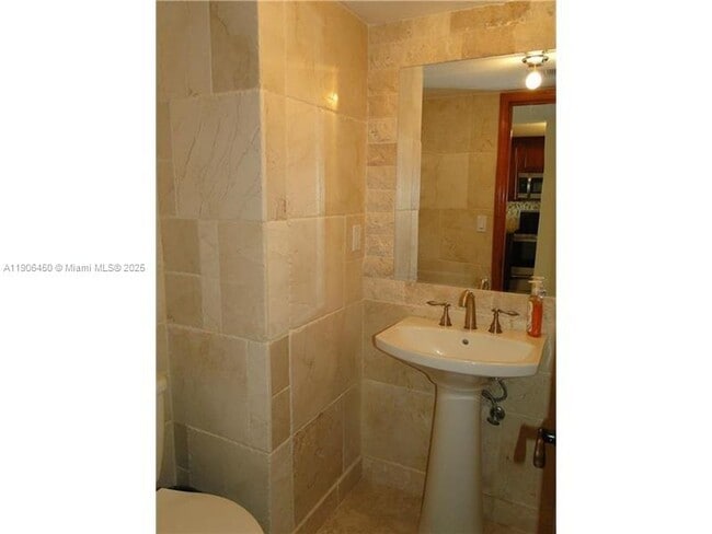 Building Photo - 2801 NE 183rd St