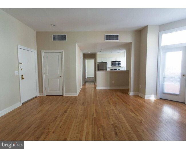 Building Photo - 1100 Spruce St