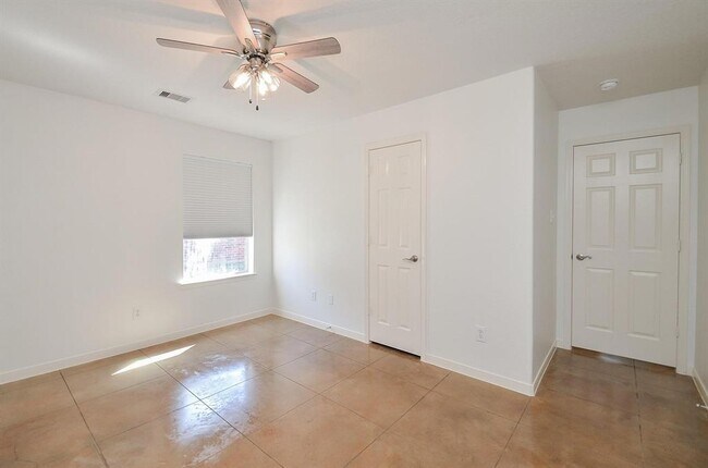 Building Photo - 17722 Meadow Crossing Ln