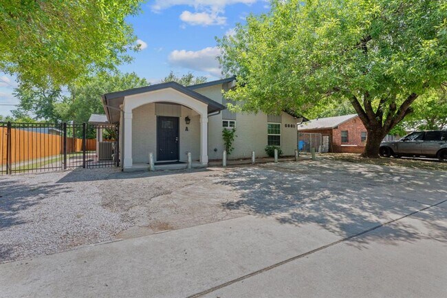 Building Photo - 6001 Jain Ln