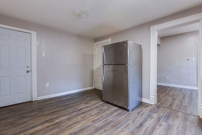 Building Photo - 2641 S 18th St