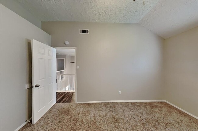 Building Photo - 10435 Goodrum Rd