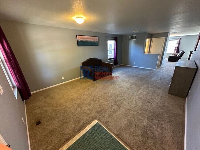 Building Photo - 5528 Lewiston Ct