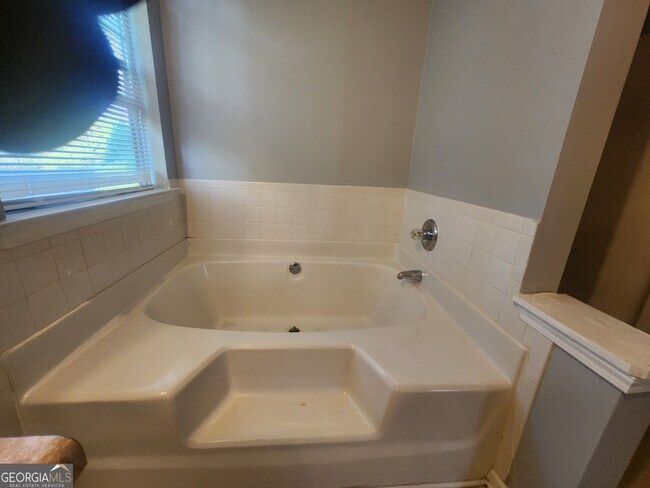 Building Photo - 5748 Wellborn Creek Dr
