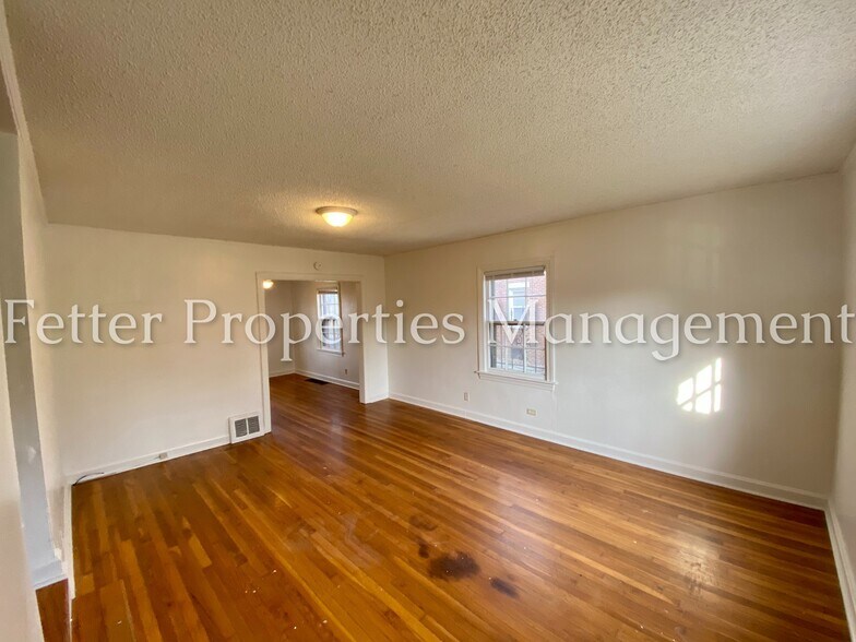 Building Photo - 1101 MacArthur Cir