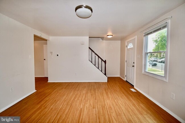 Building Photo - 1730 Heather Ln