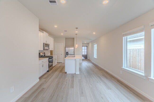 Building Photo - 16977 Juniper Blossom Bnd