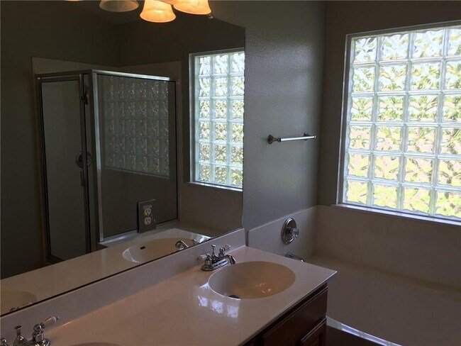 Building Photo - 3557 Sandy Koufax Ln