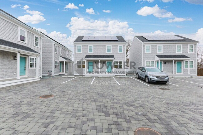 Building Photo - 24 Crocker St