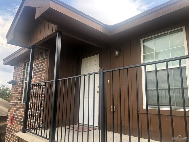Building Photo - 2901 Whitewing Ave