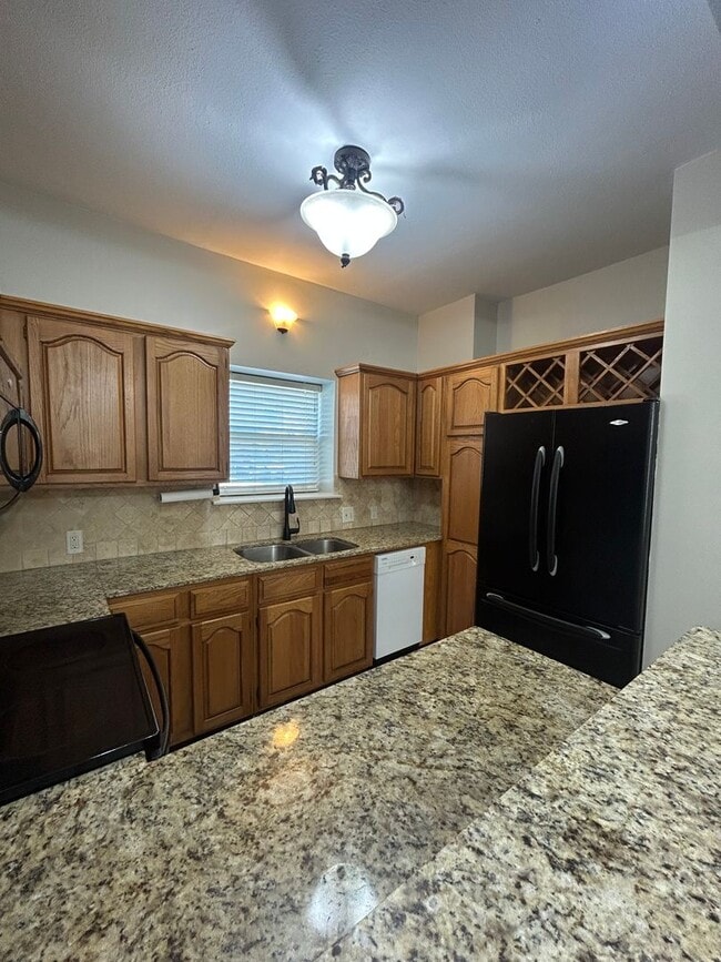 Building Photo - Fabulous townhouse in a private and quiet ...