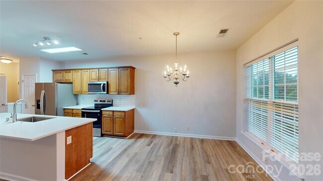 Building Photo - 14648 Via Sorrento Dr