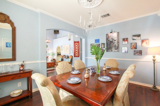 Building Photo - Stately 4-Bedroom, 3-Bath Home with Modern...
