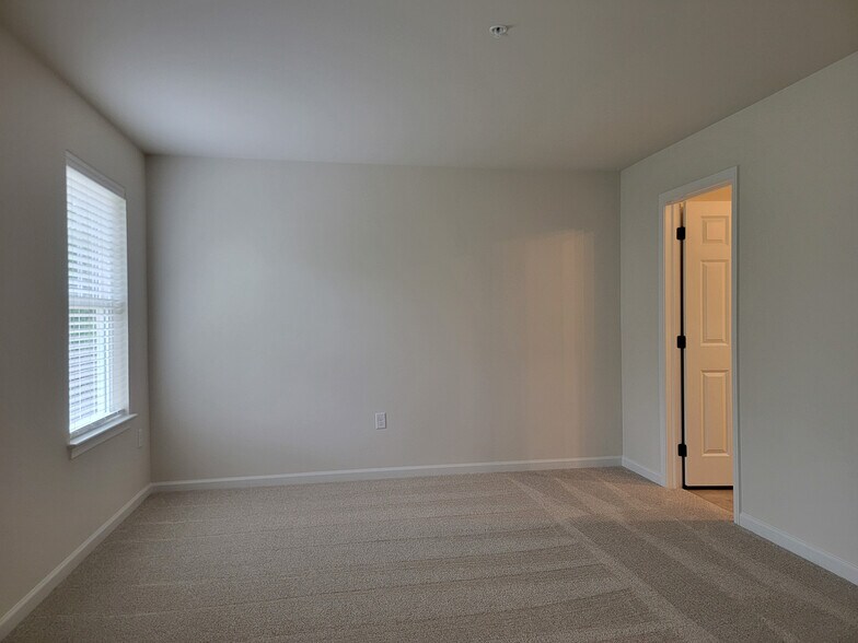 Building Photo - 85 Beech Tree Ct