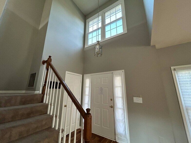 2 story Entrance - 5556 Village Center Dr