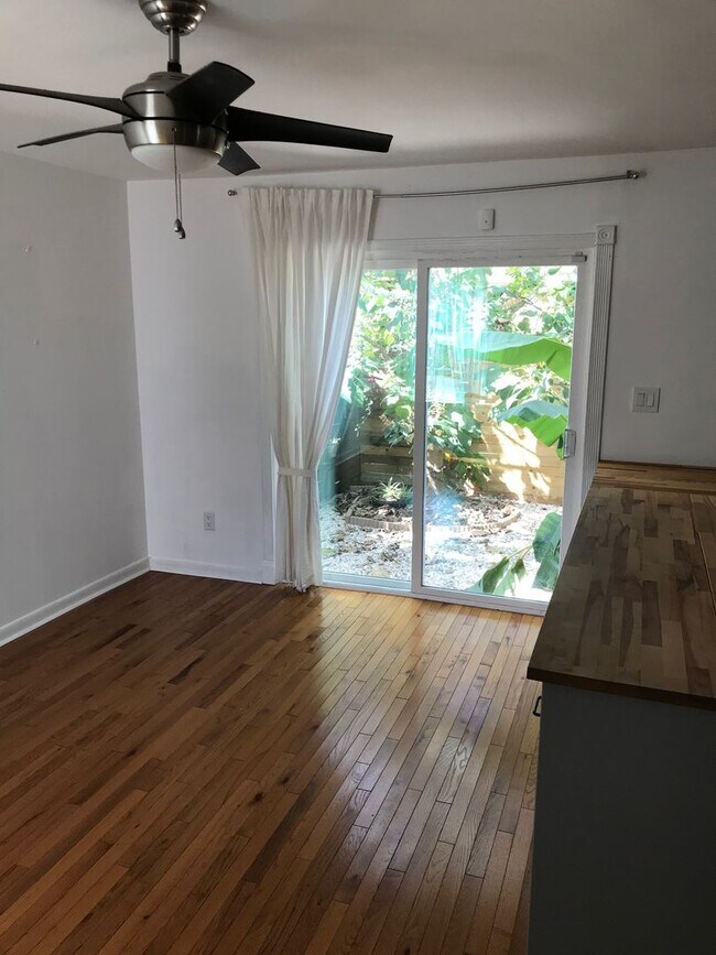 Building Photo - General Ogden