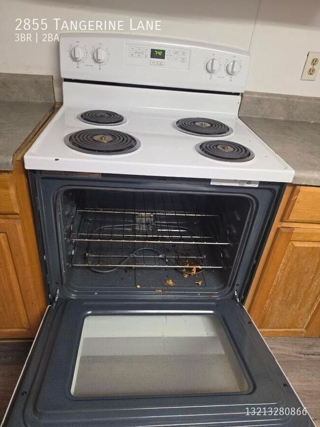 Building Photo - 2855 Tangerine Ln