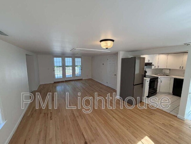 Building Photo - 15 Amys Ct