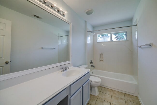 Building Photo - 8403 Silver Lure Dr