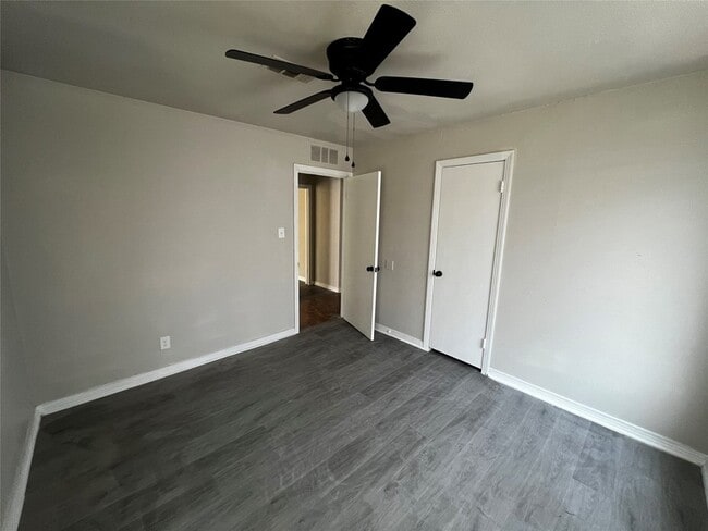 Building Photo - 5727 Doolittle Blvd