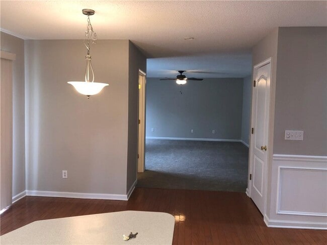 Building Photo - 1909 Hampton Springs Ct SW