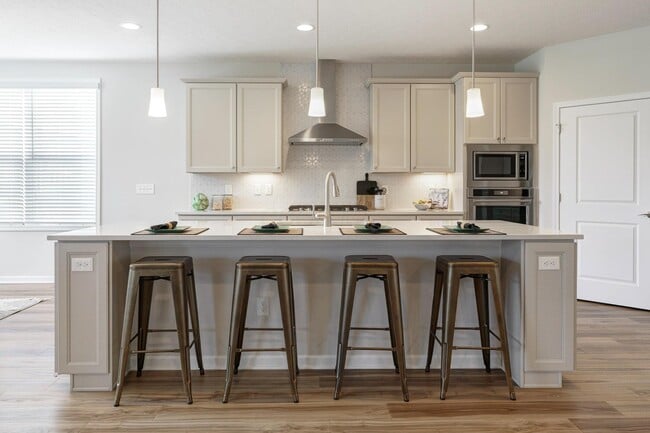 Building Photo - 8139 Wolf Path Dr