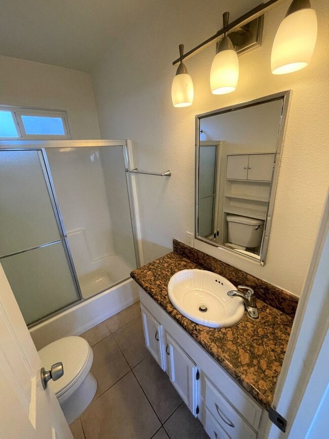 Building Photo - Downtown Home with Large Deck and OCEAN VIEWS!