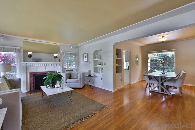 Building Photo - 4823 Hart Dr