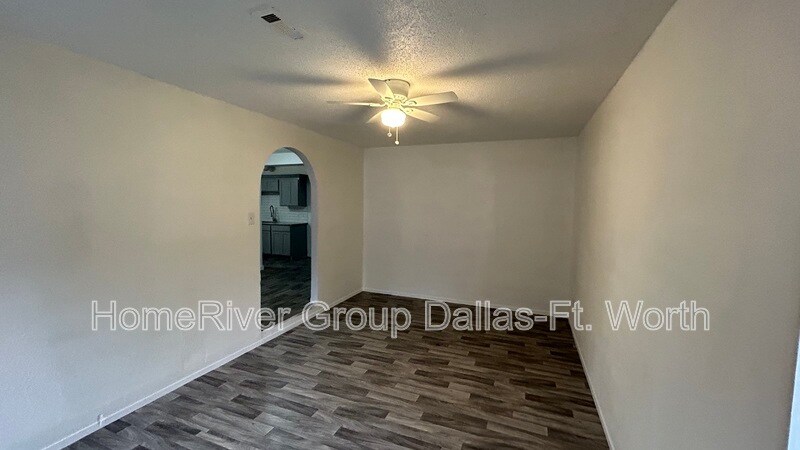 Building Photo - 4847 Haas Dr