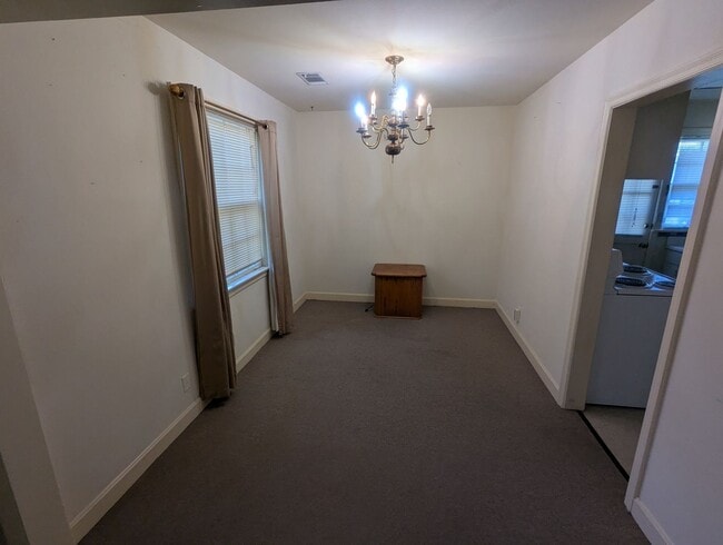 Building Photo - 437 Meador Dr