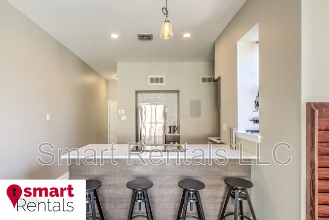 Building Photo - 3623 McRee Ave