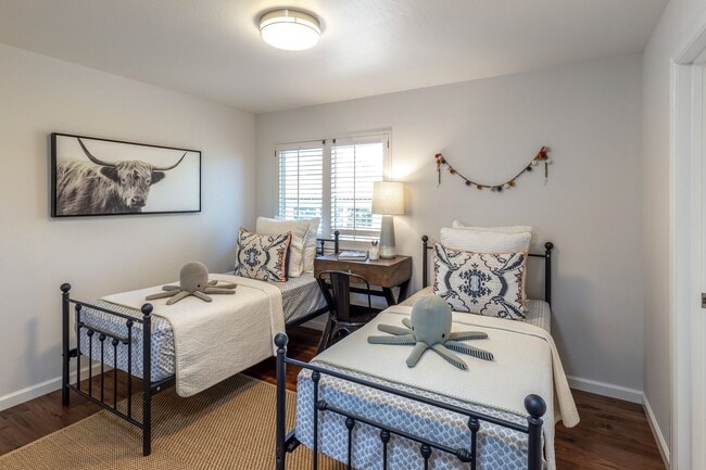 Building Photo - Downtown Los Altos Luxury Townhome