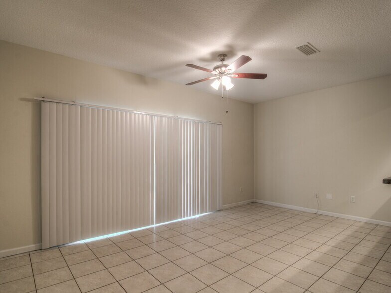 Building Photo - 13478 Sunstone St