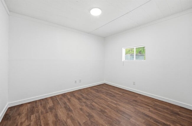 Building Photo - 5104 Spruce Cove