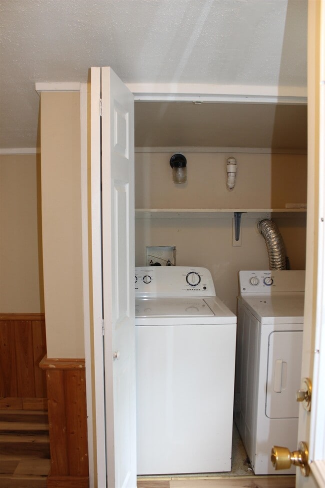 Building Photo - 781 California St