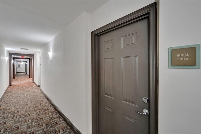 Building Photo - 2401 NE 65th St