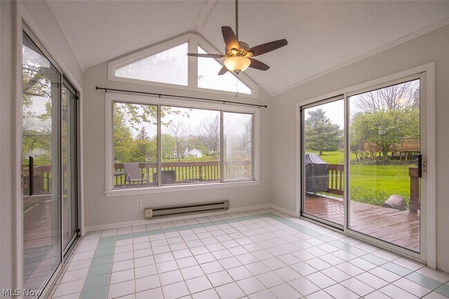 Building Photo - 7528 Lakedge Ct