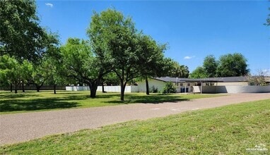 Building Photo - 10701 N Ware Rd