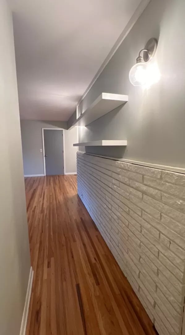 Building Photo - 2927 Hillhurst Dr