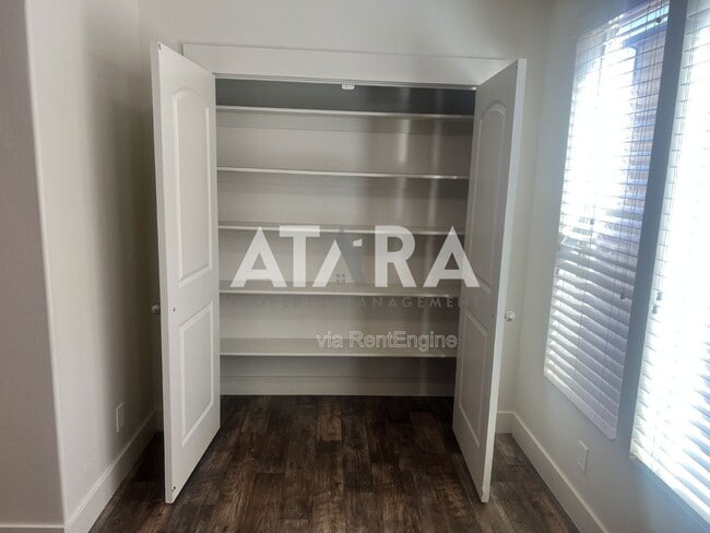 Building Photo - 713 Kirkbride Ave