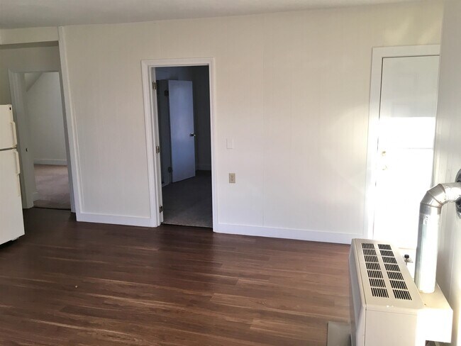 Building Photo - 239 Turner St